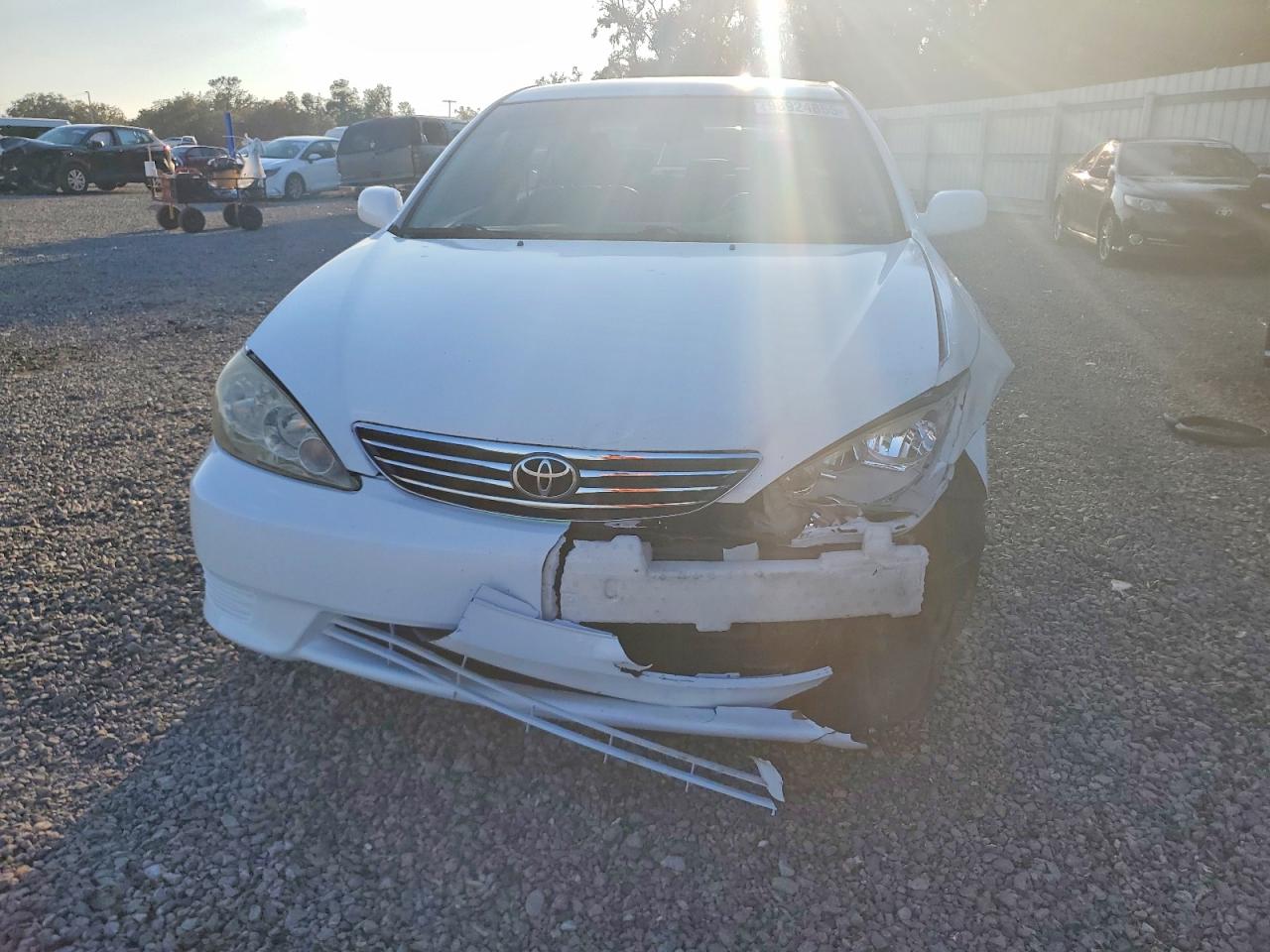 2005 TOYOTA CAMRY LE photo 5