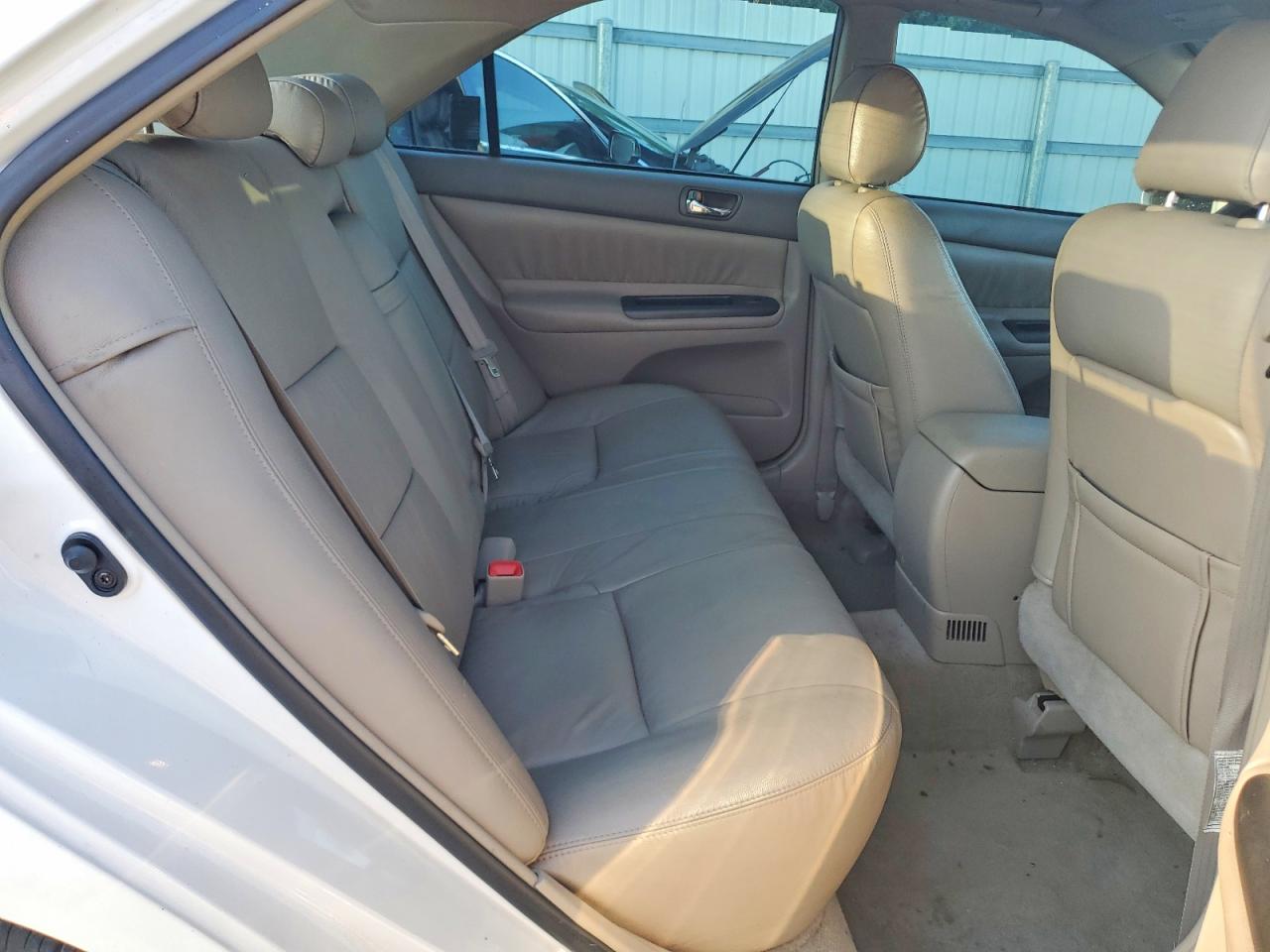 2005 TOYOTA CAMRY LE photo 10