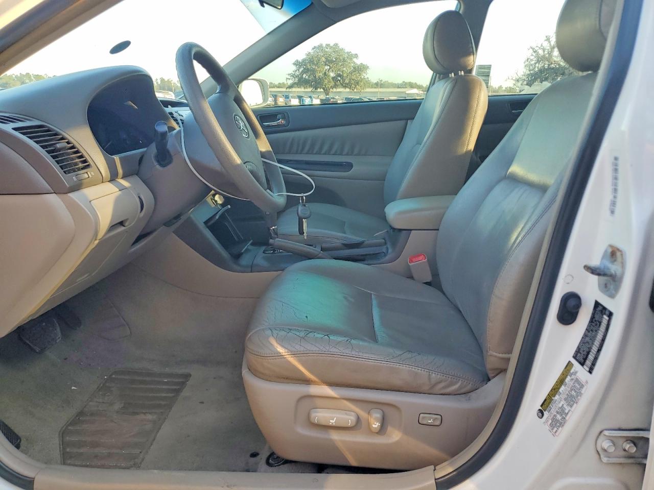 2005 TOYOTA CAMRY LE photo 7