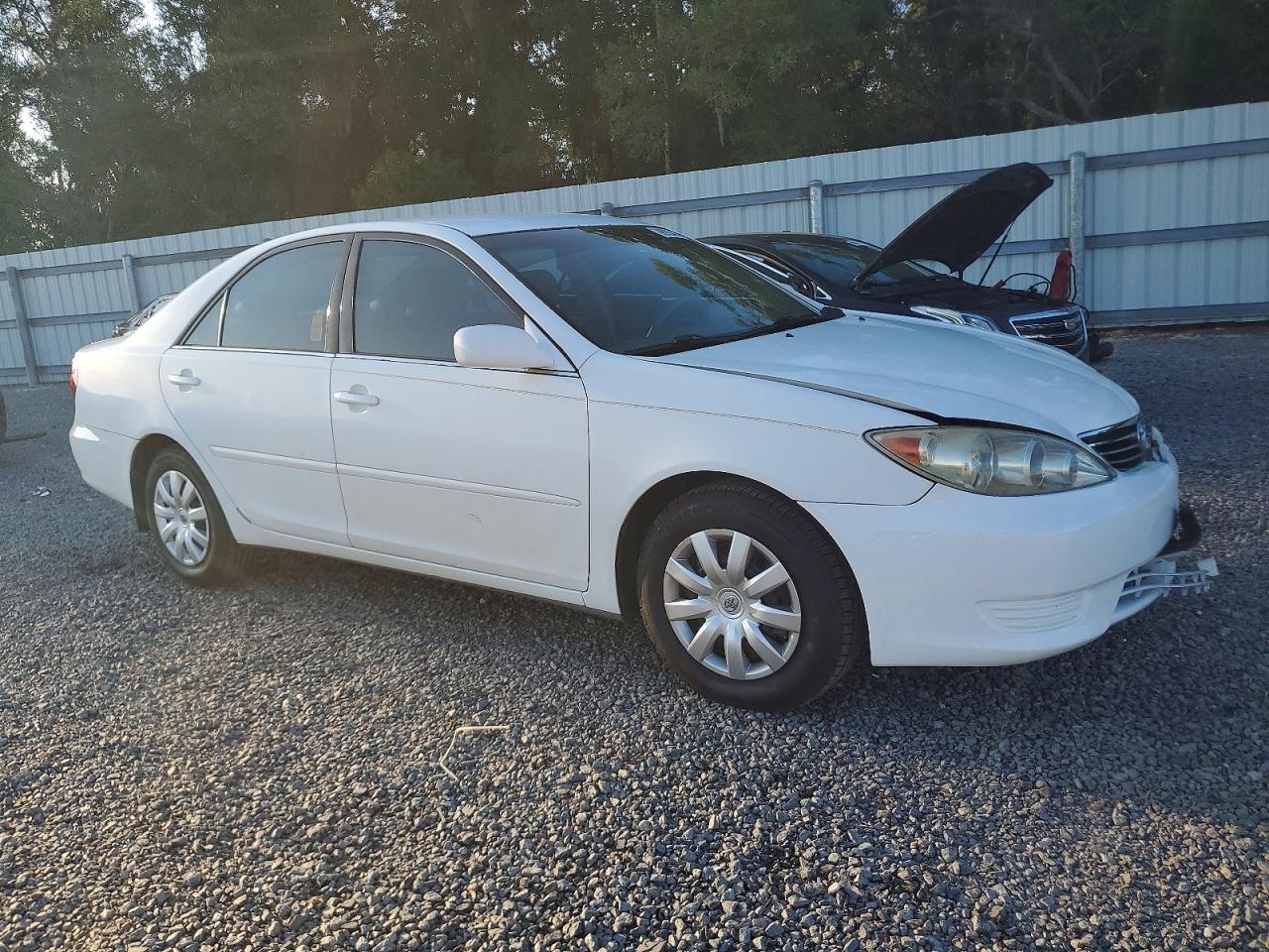 2005 TOYOTA CAMRY LE photo 4