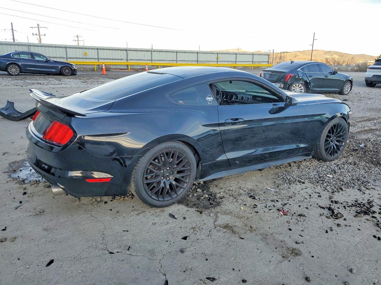 2015 FORD MUSTANG photo 3