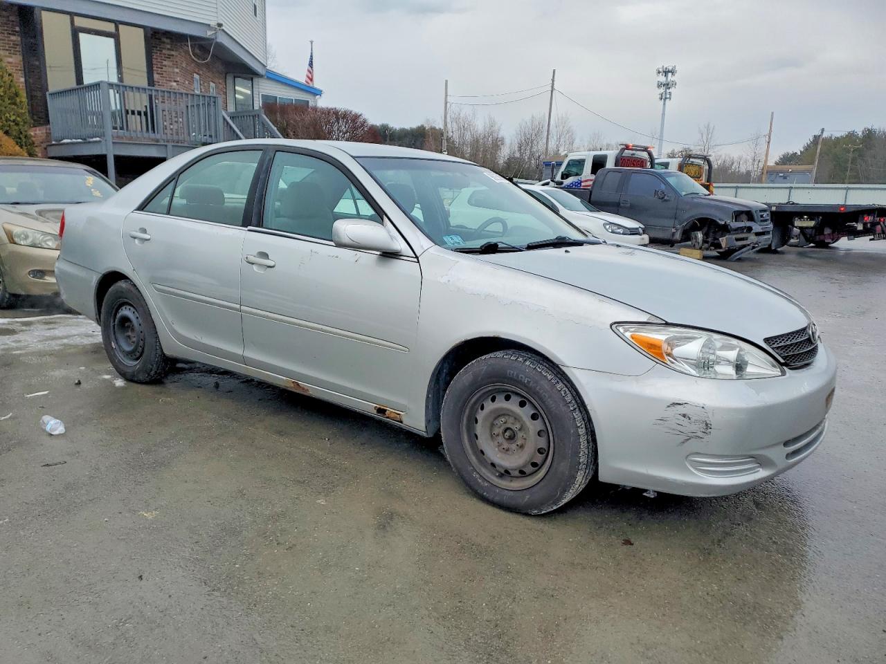 2003 TOYOTA CAMRY LE photo 4