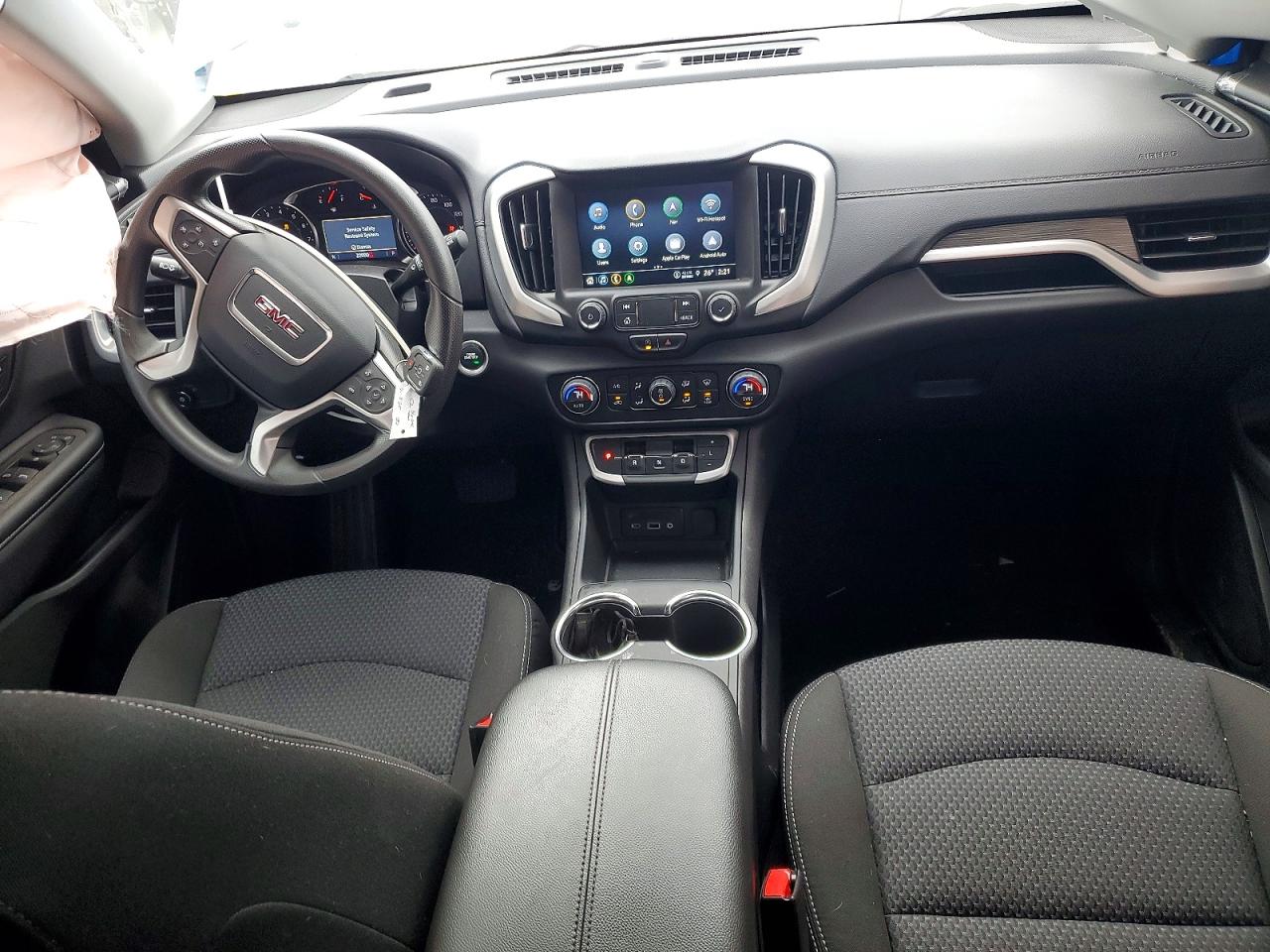 2024 GMC TERRAIN photo 8