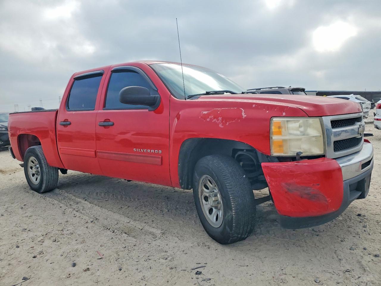 2010 CHEVROLET SILVERADO C1500 LT photo 4