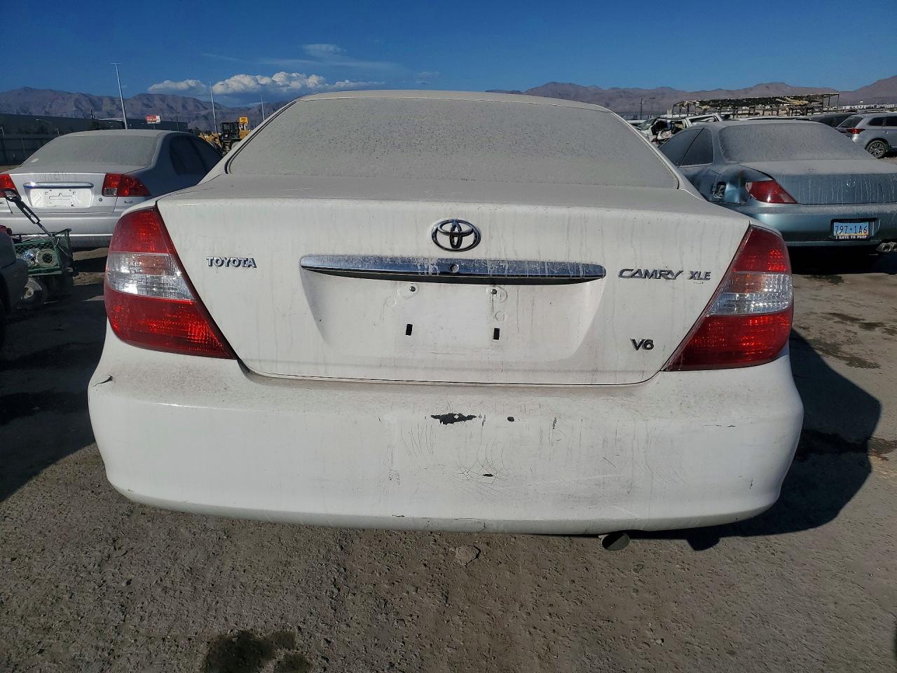 2002 TOYOTA CAMRY LE photo 6