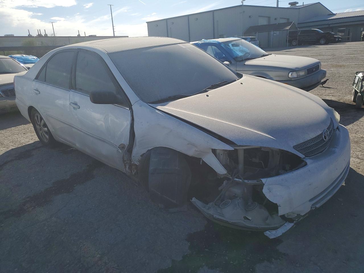 2002 TOYOTA CAMRY LE photo 4