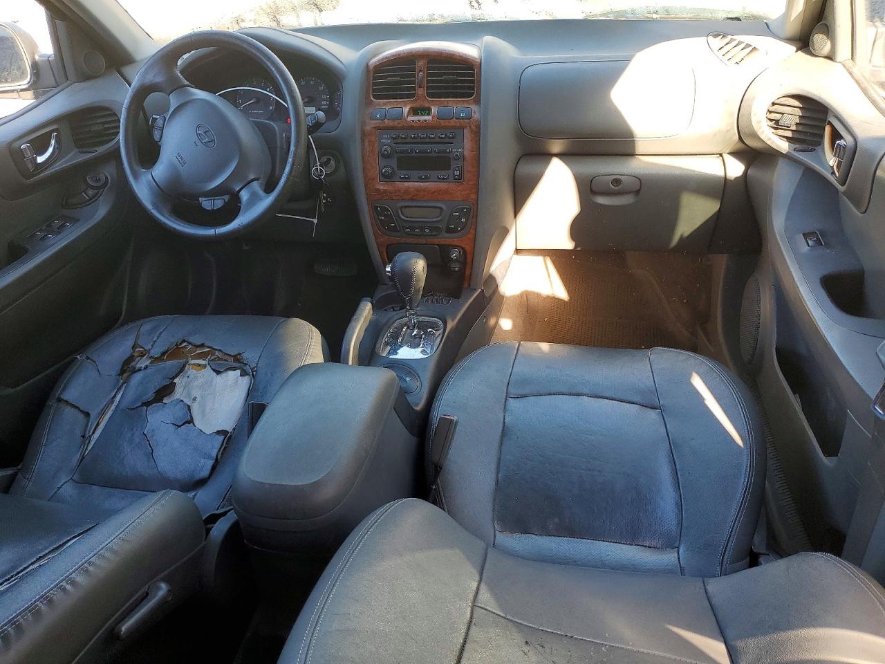 2004 HYUNDAI SANTA FE GLS photo 8