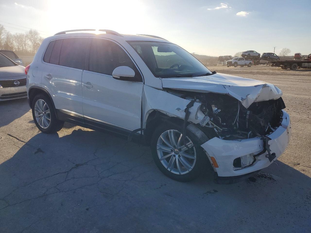 2012 VOLKSWAGEN TIGUAN S photo 7