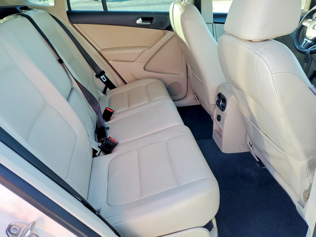 2012 VOLKSWAGEN TIGUAN S photo 19