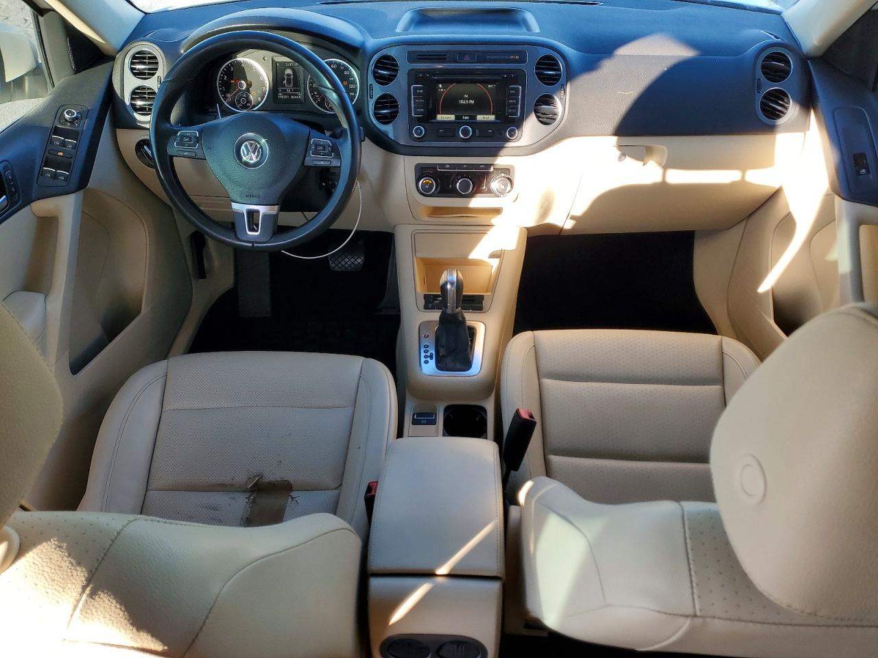 2012 VOLKSWAGEN TIGUAN S photo 15