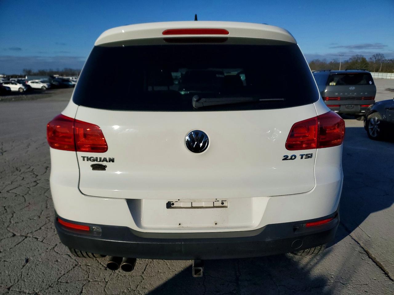 2012 VOLKSWAGEN TIGUAN S photo 11