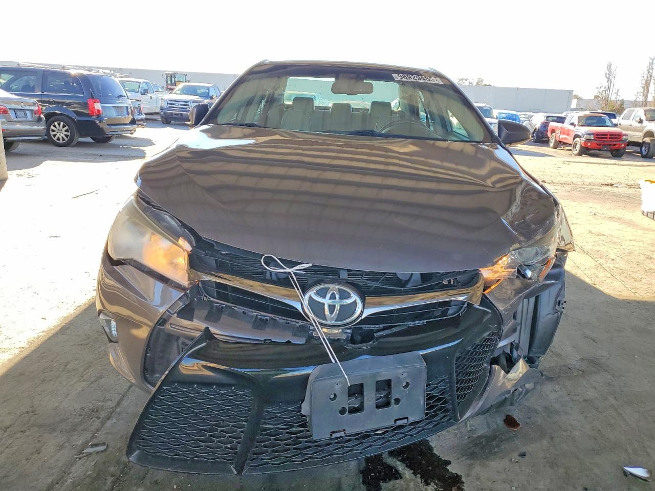 2017 TOYOTA CAMRY LE photo 5
