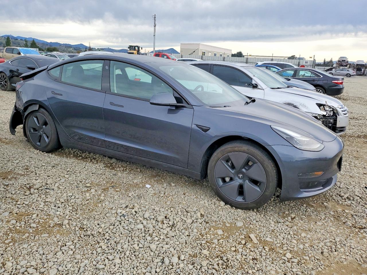 2023 TESLA MODEL 3 photo 4