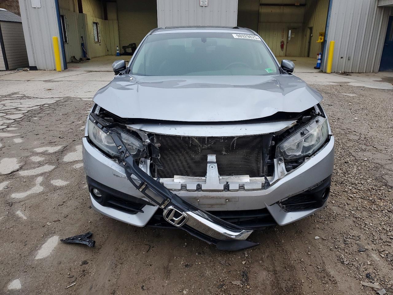 2017 HONDA CIVIC EXL photo 5