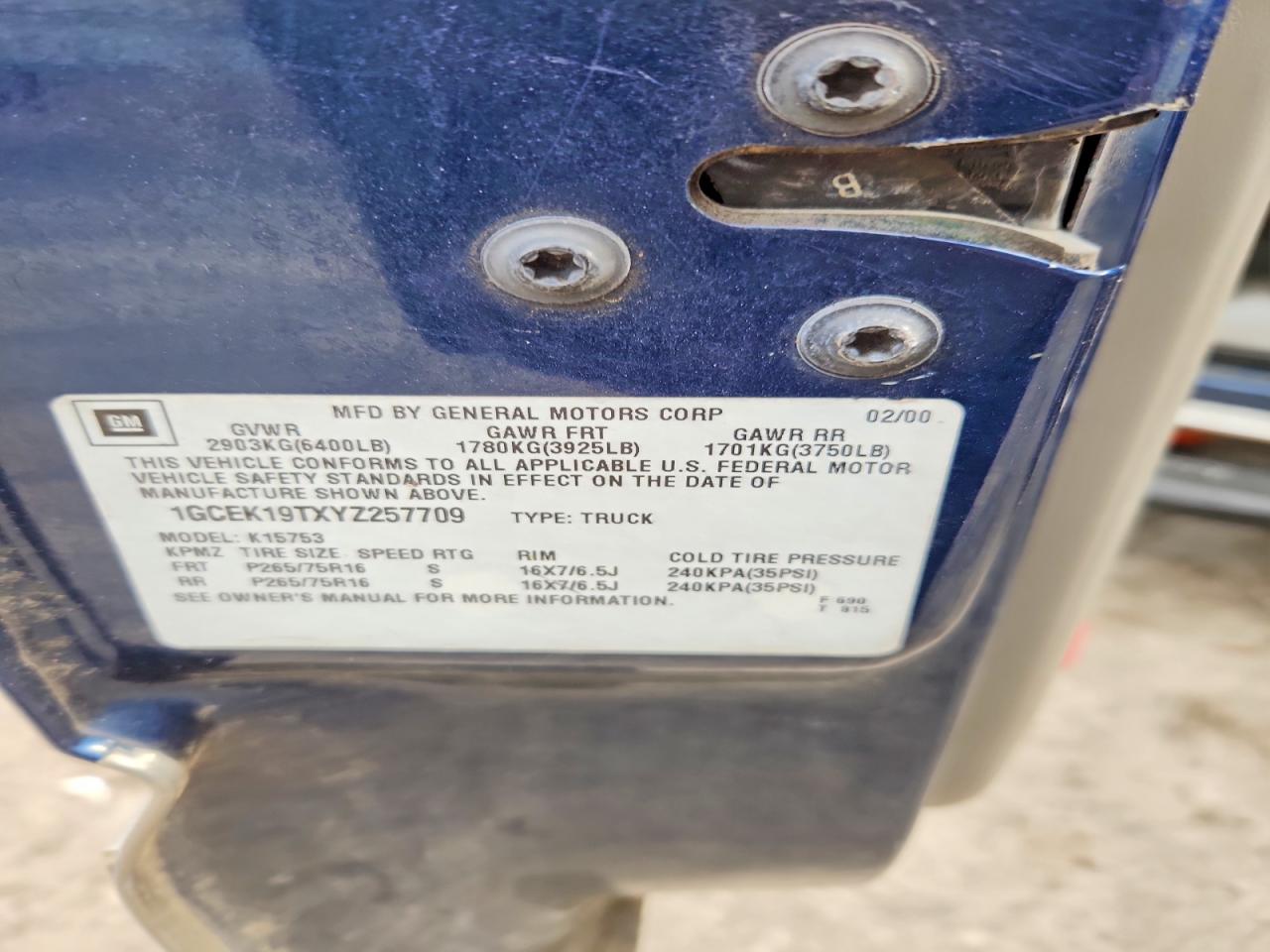 2000 CHEVROLET SILVERADO K1500 photo 12