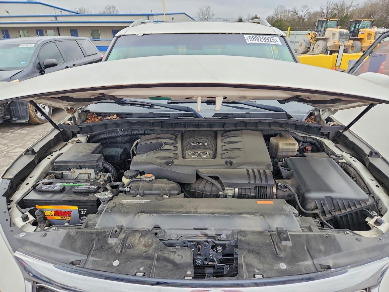 2011 INFINITI QX56 photo 12