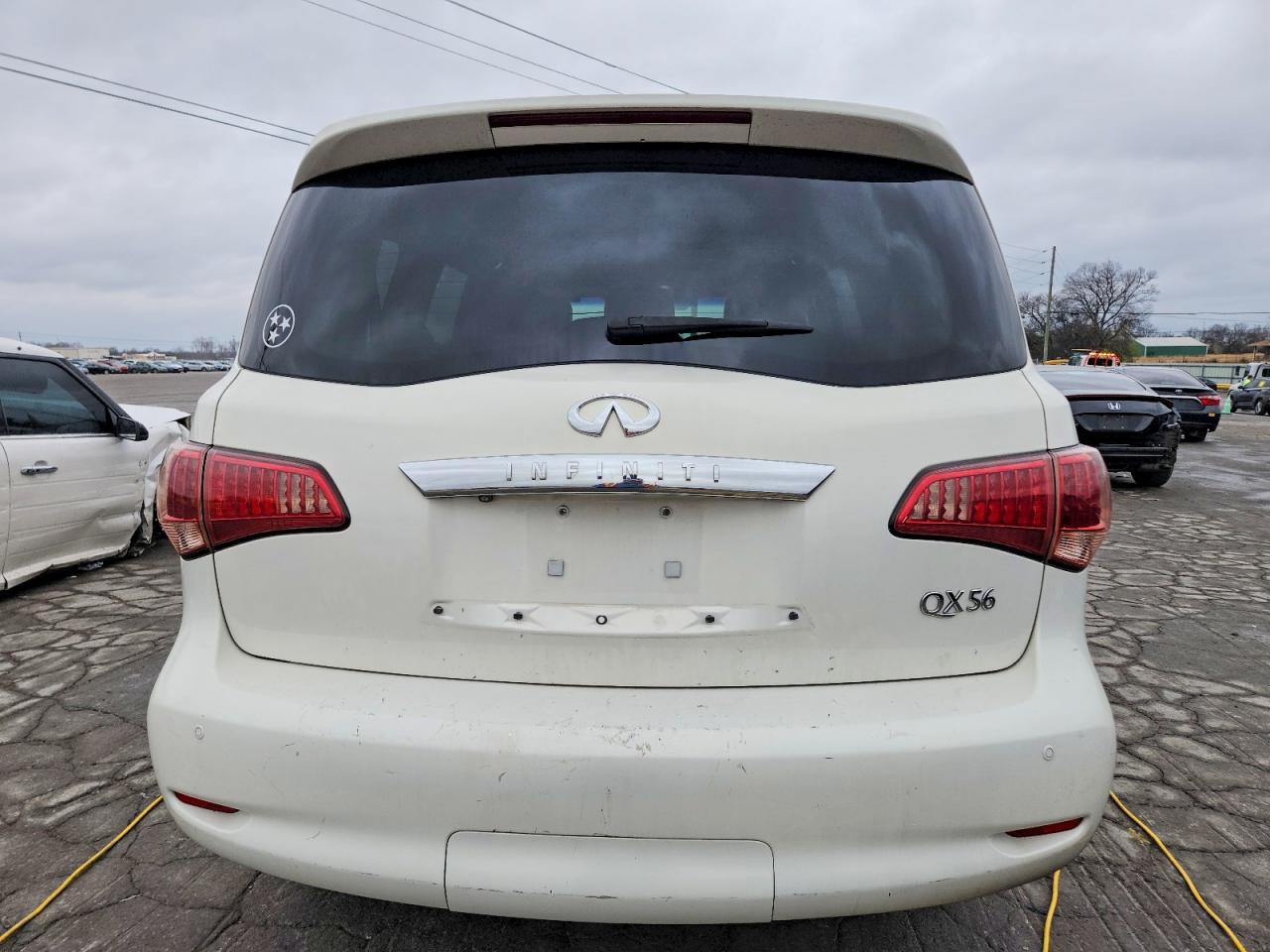 2011 INFINITI QX56 photo 6
