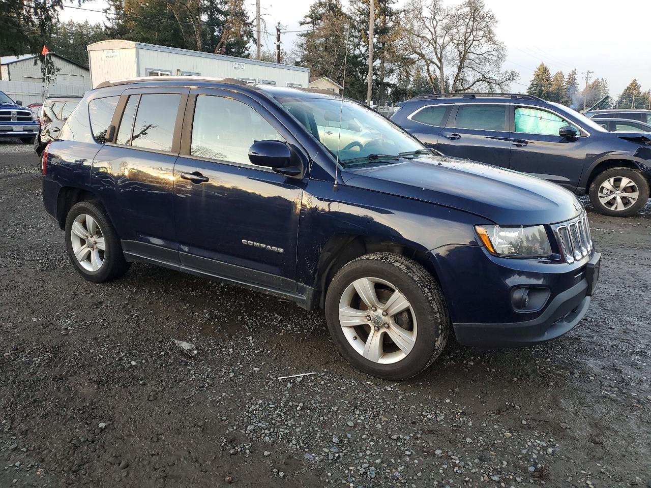 2016 JEEP COMPASS LATITUDE photo 4
