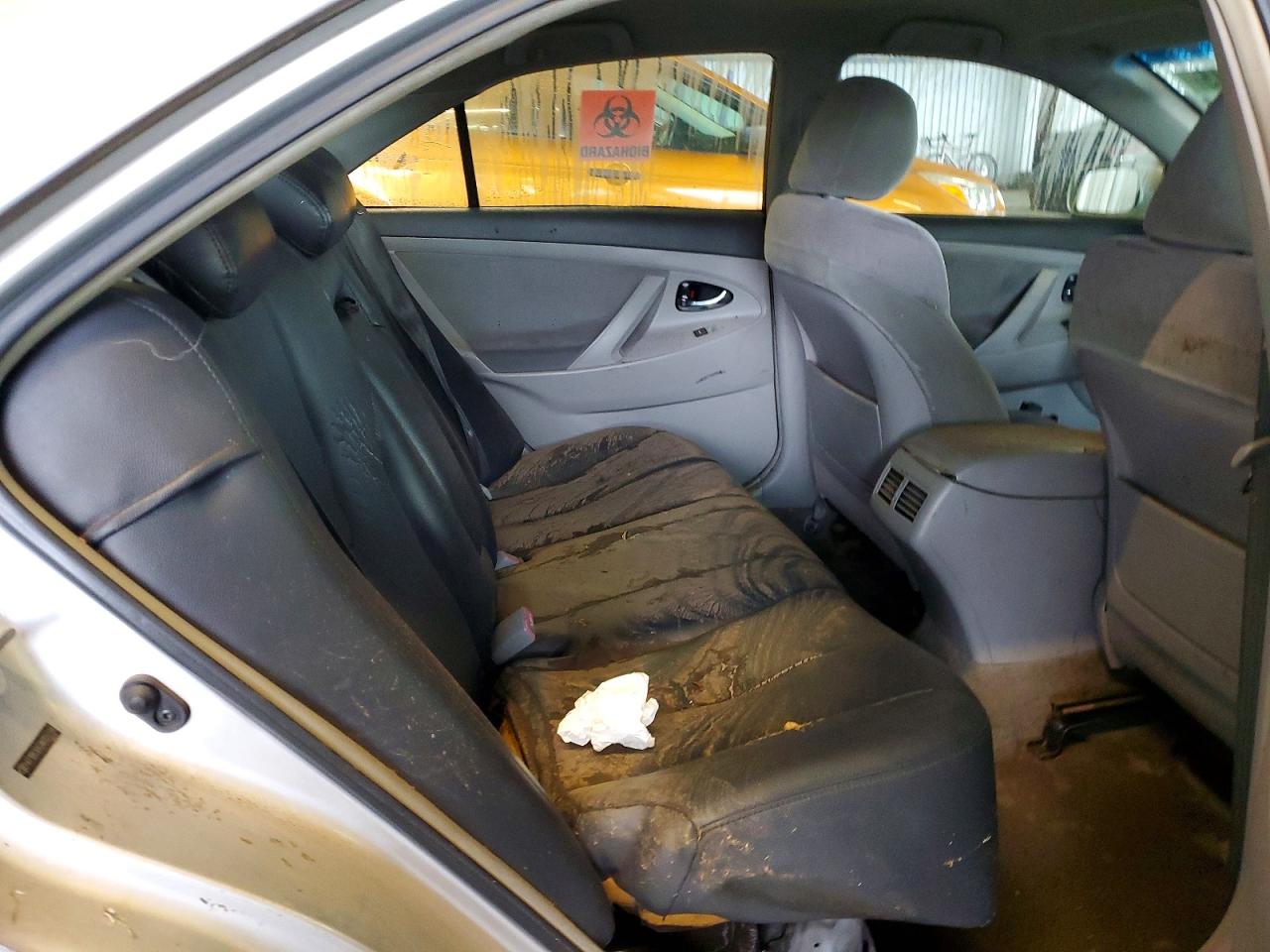 2010 TOYOTA CAMRY HYBRID photo 28