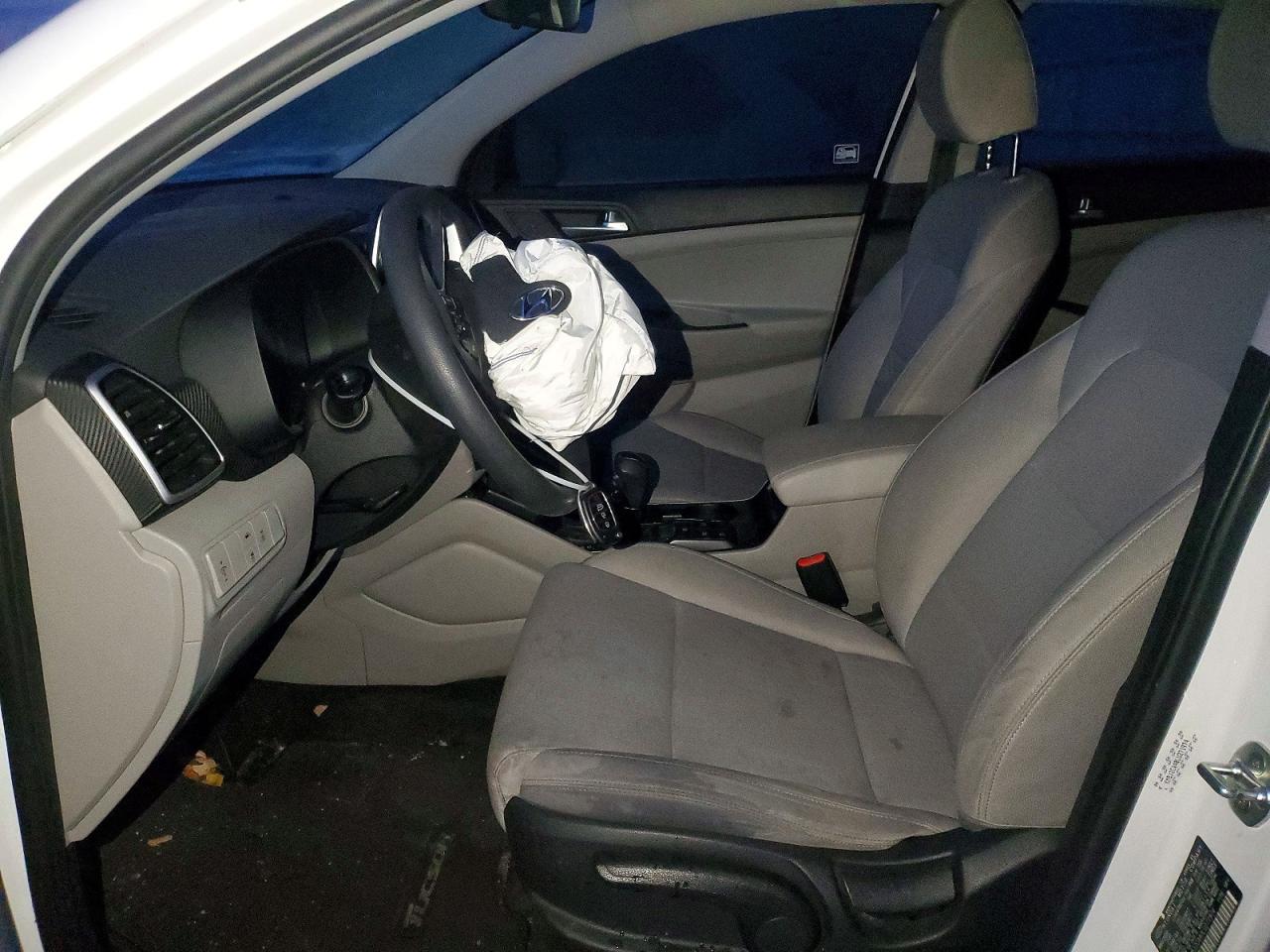 2020 HYUNDAI TUCSON SE photo 7