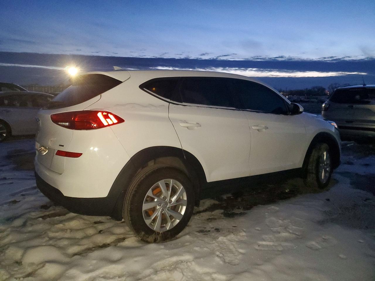 2020 HYUNDAI TUCSON SE photo 3
