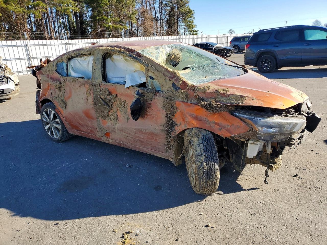 2021 NISSAN VERSA SR photo 4