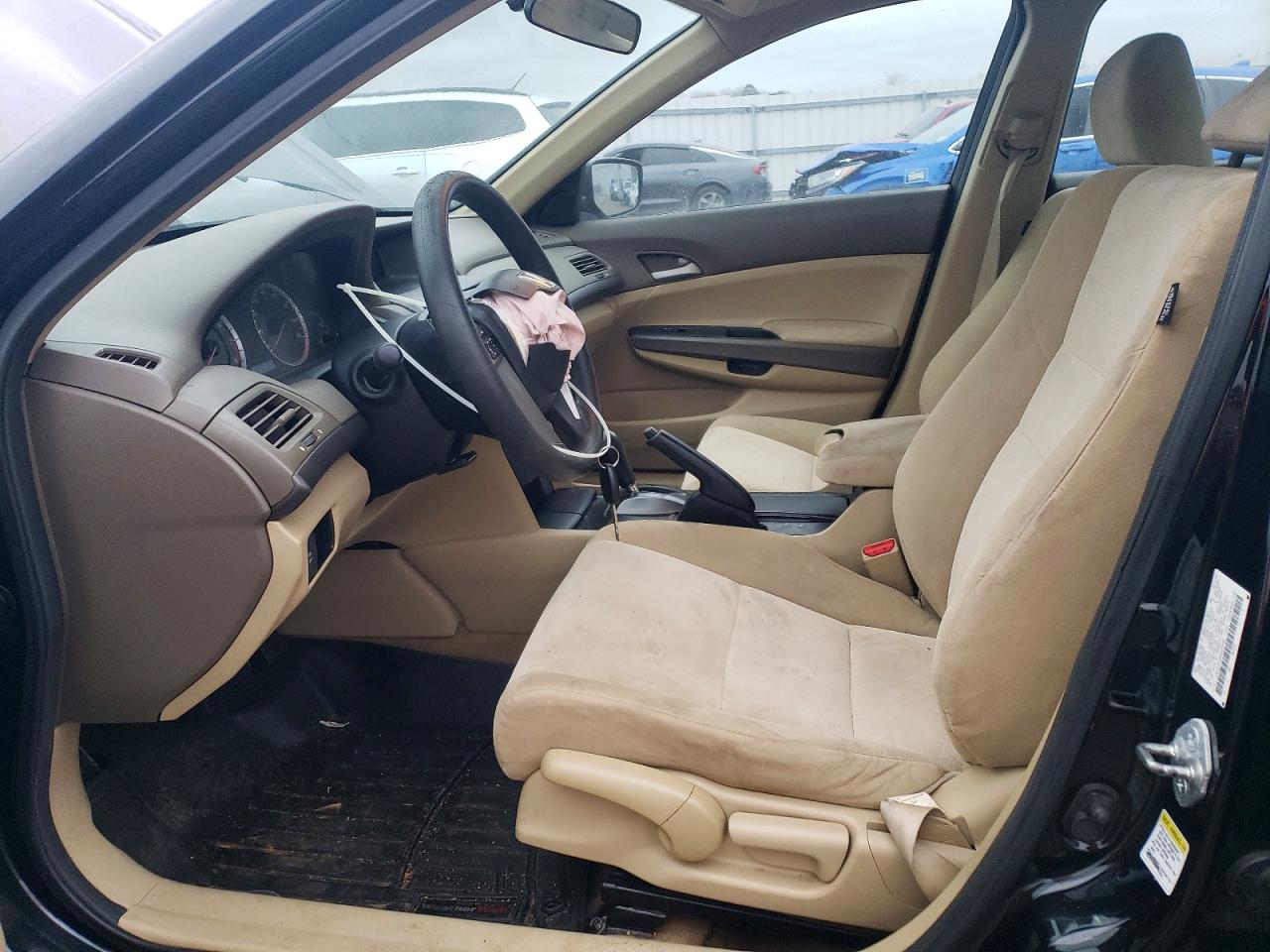 2010 HONDA ACCORD LX photo 7