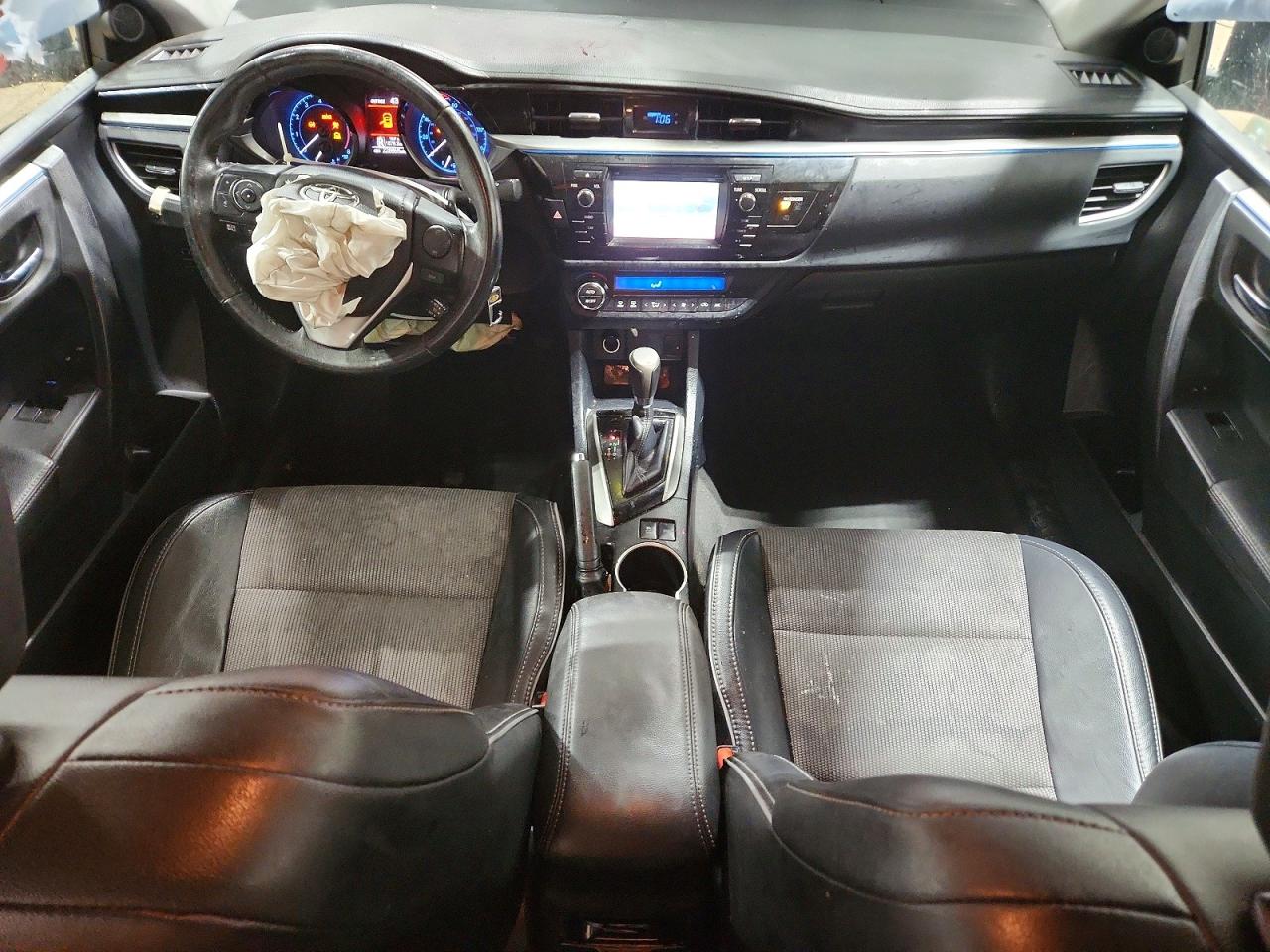 2016 TOYOTA COROLLA photo 8