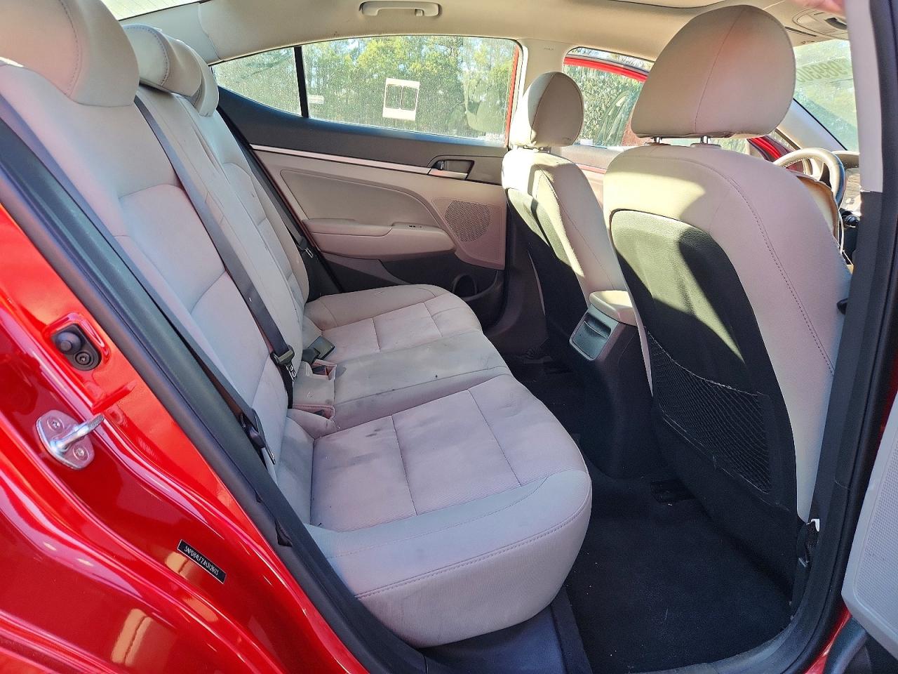 2018 HYUNDAI ELANTRA SEL photo 10