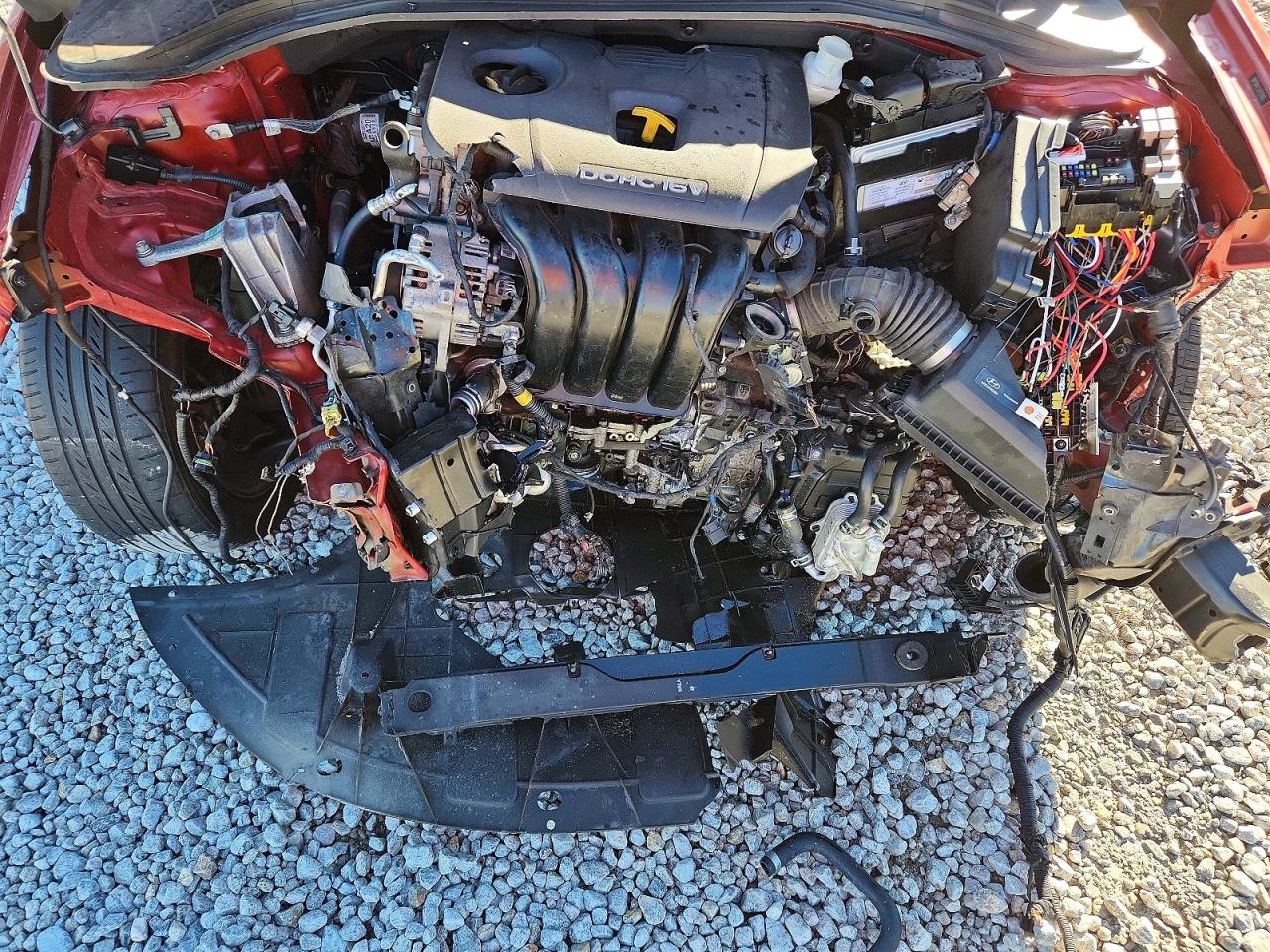 2018 HYUNDAI ELANTRA SEL photo 11