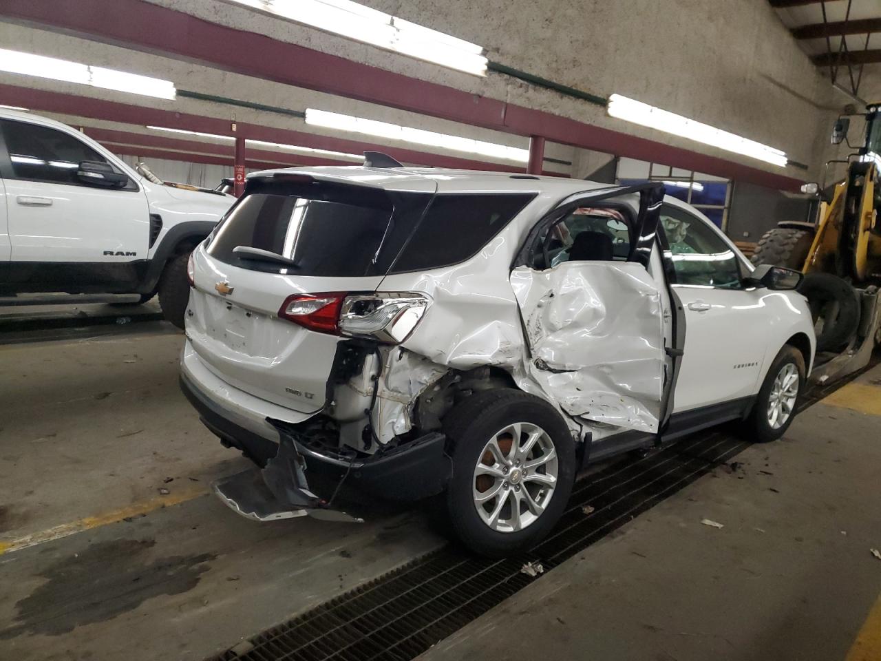 2018 CHEVROLET EQUINOX LT photo 3