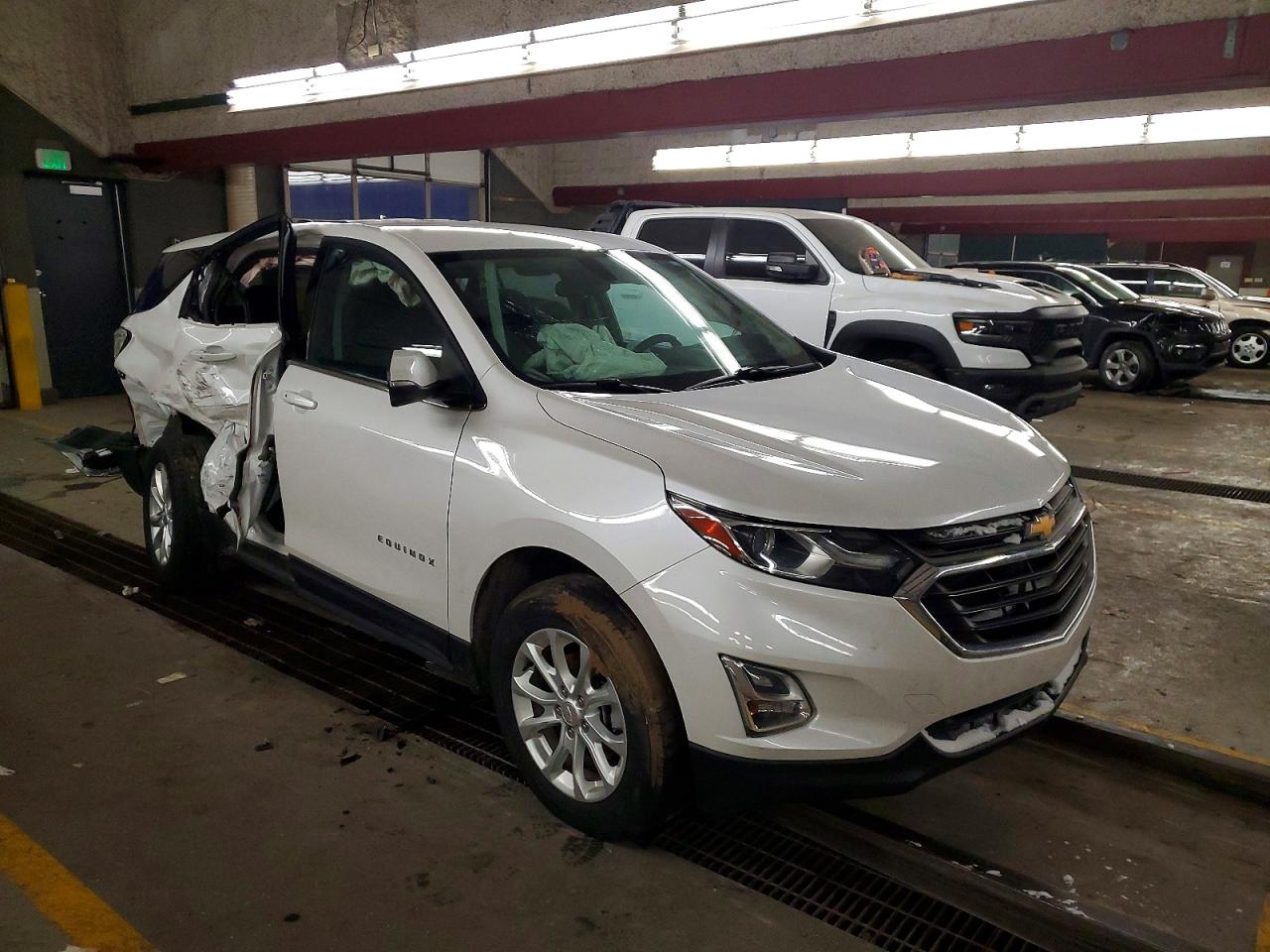 2018 CHEVROLET EQUINOX LT photo 4