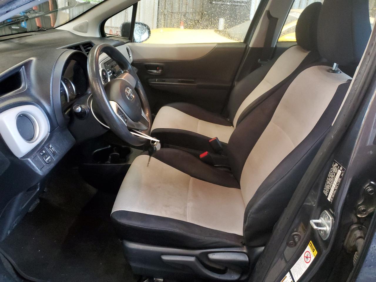 2012 TOYOTA YARIS photo 7