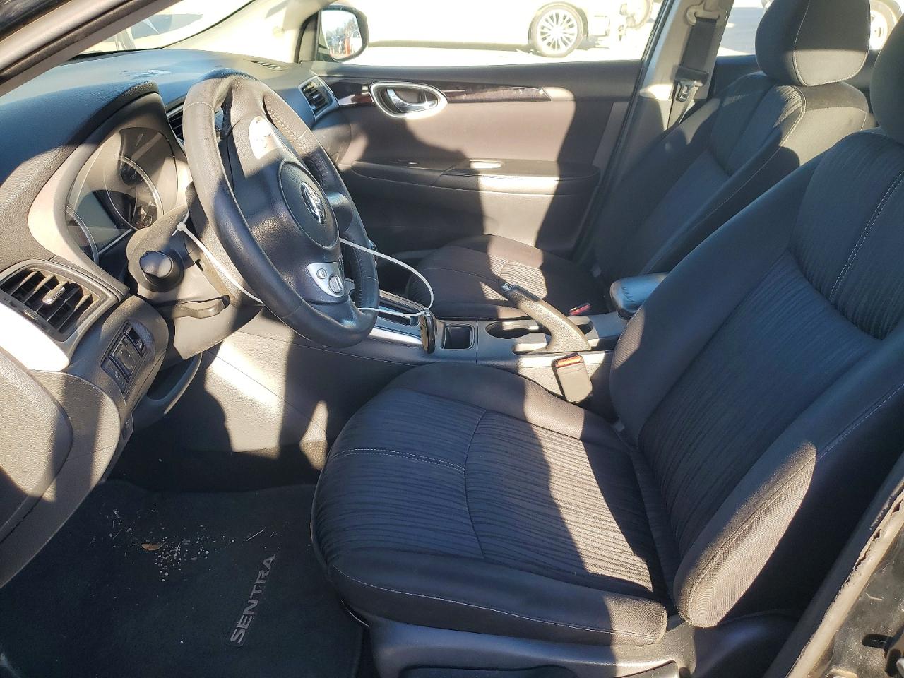 2016 NISSAN SENTRA S photo 7
