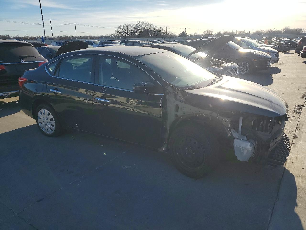 2016 NISSAN SENTRA S photo 4