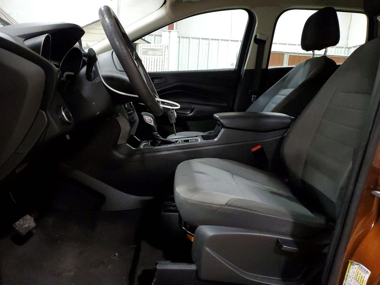 2017 FORD ESCAPE S photo 19