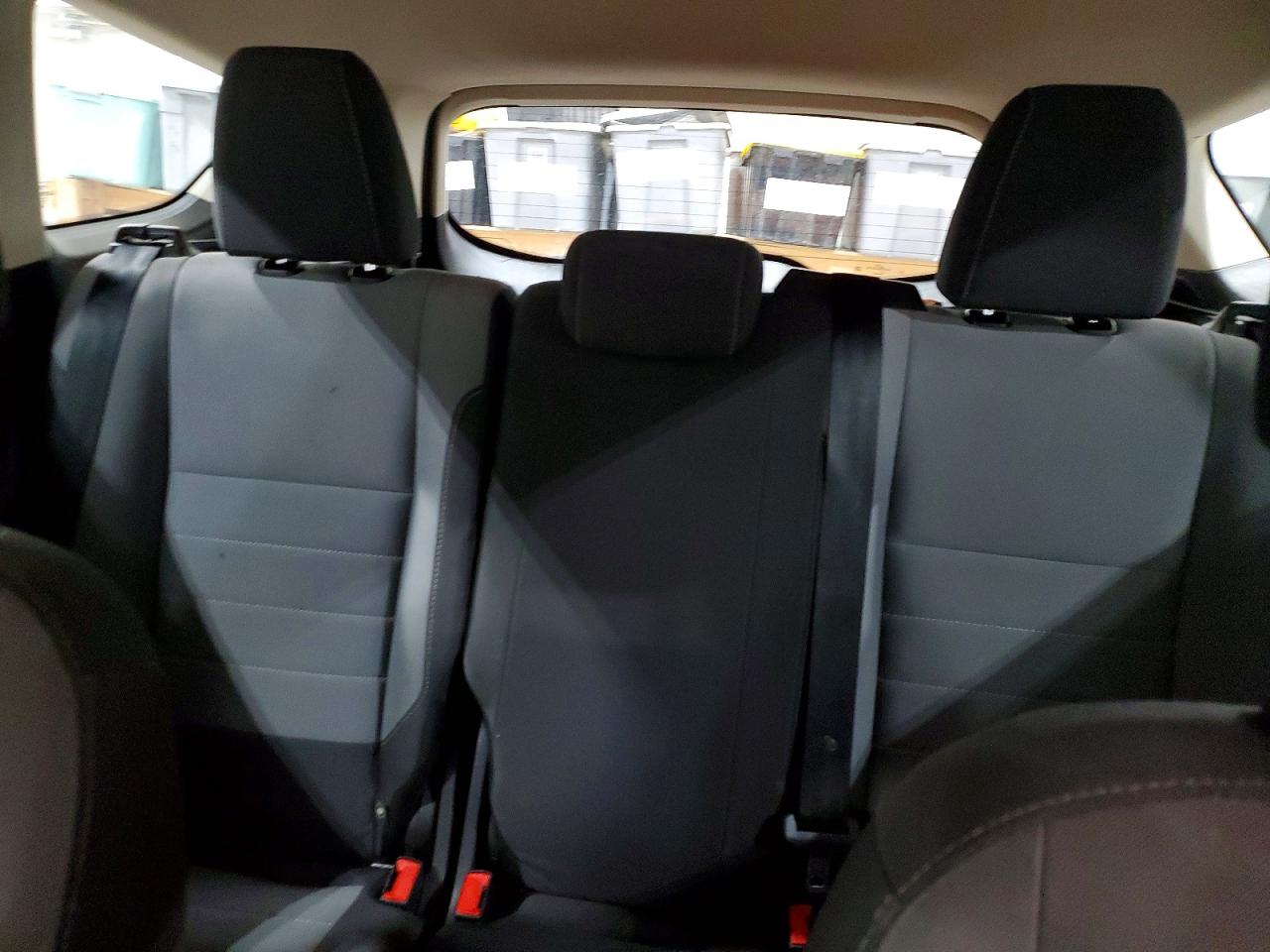 2017 FORD ESCAPE S photo 28
