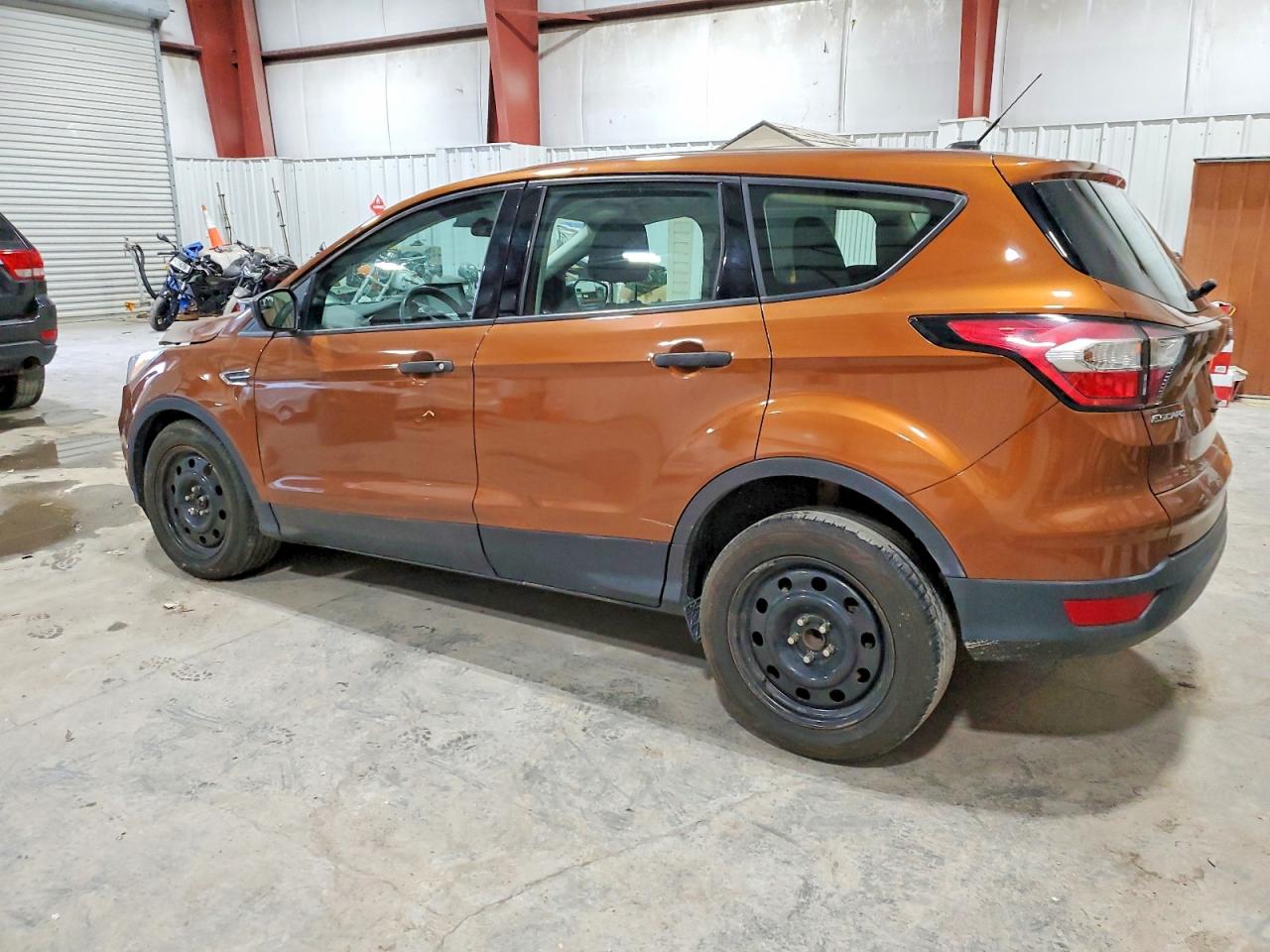 2017 FORD ESCAPE S photo 4