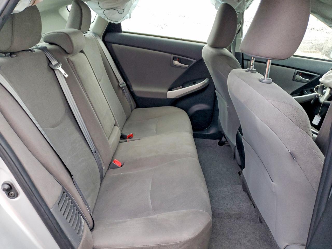 2015 TOYOTA PRIUS photo 10