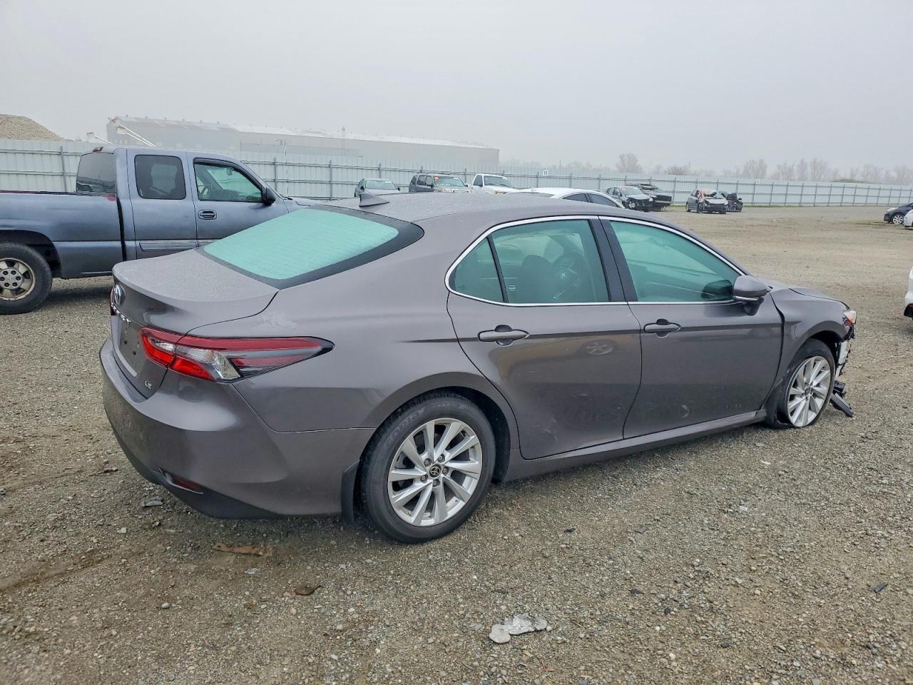 2024 TOYOTA CAMRY LE photo 3