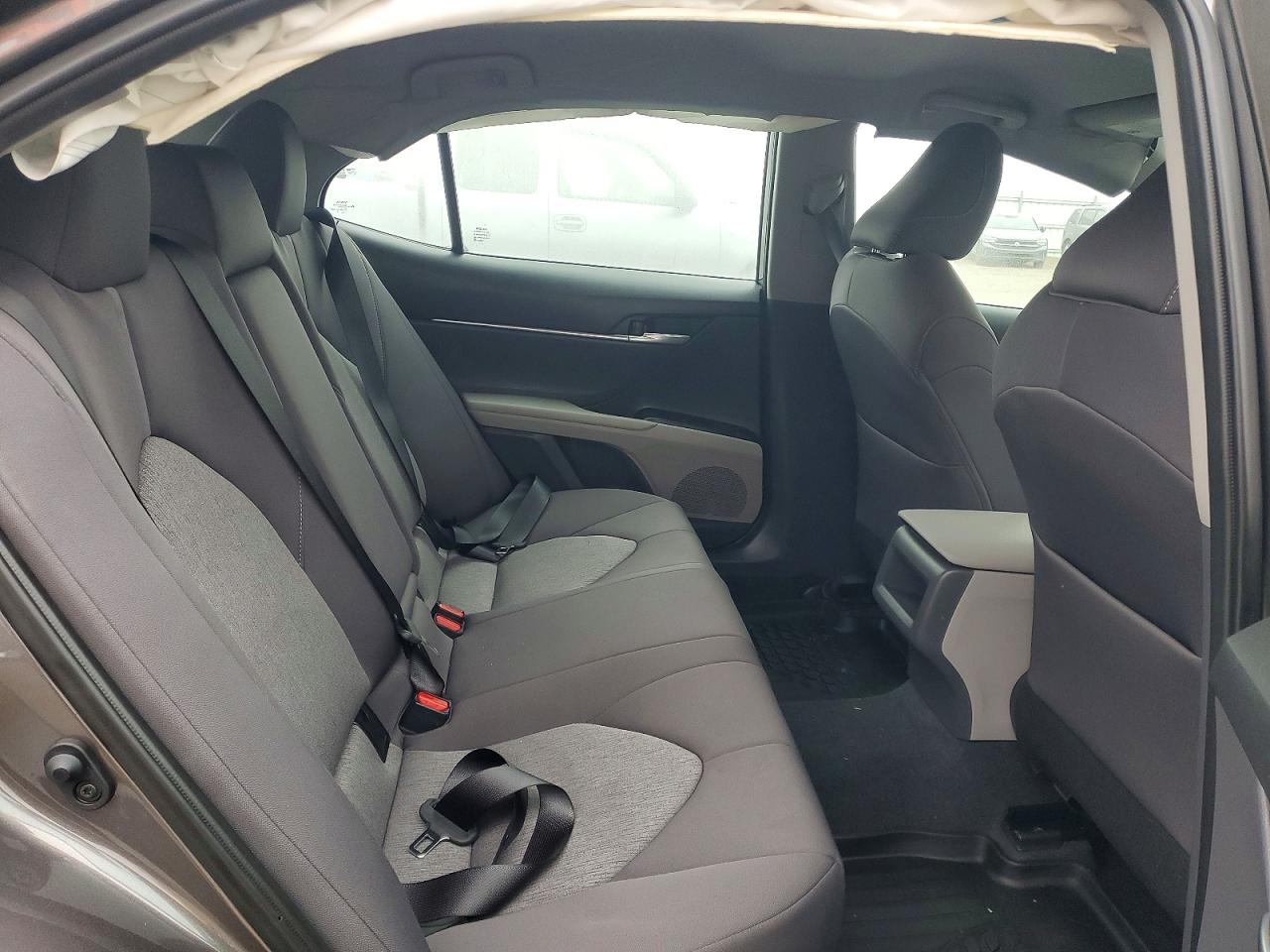 2024 TOYOTA CAMRY LE photo 10