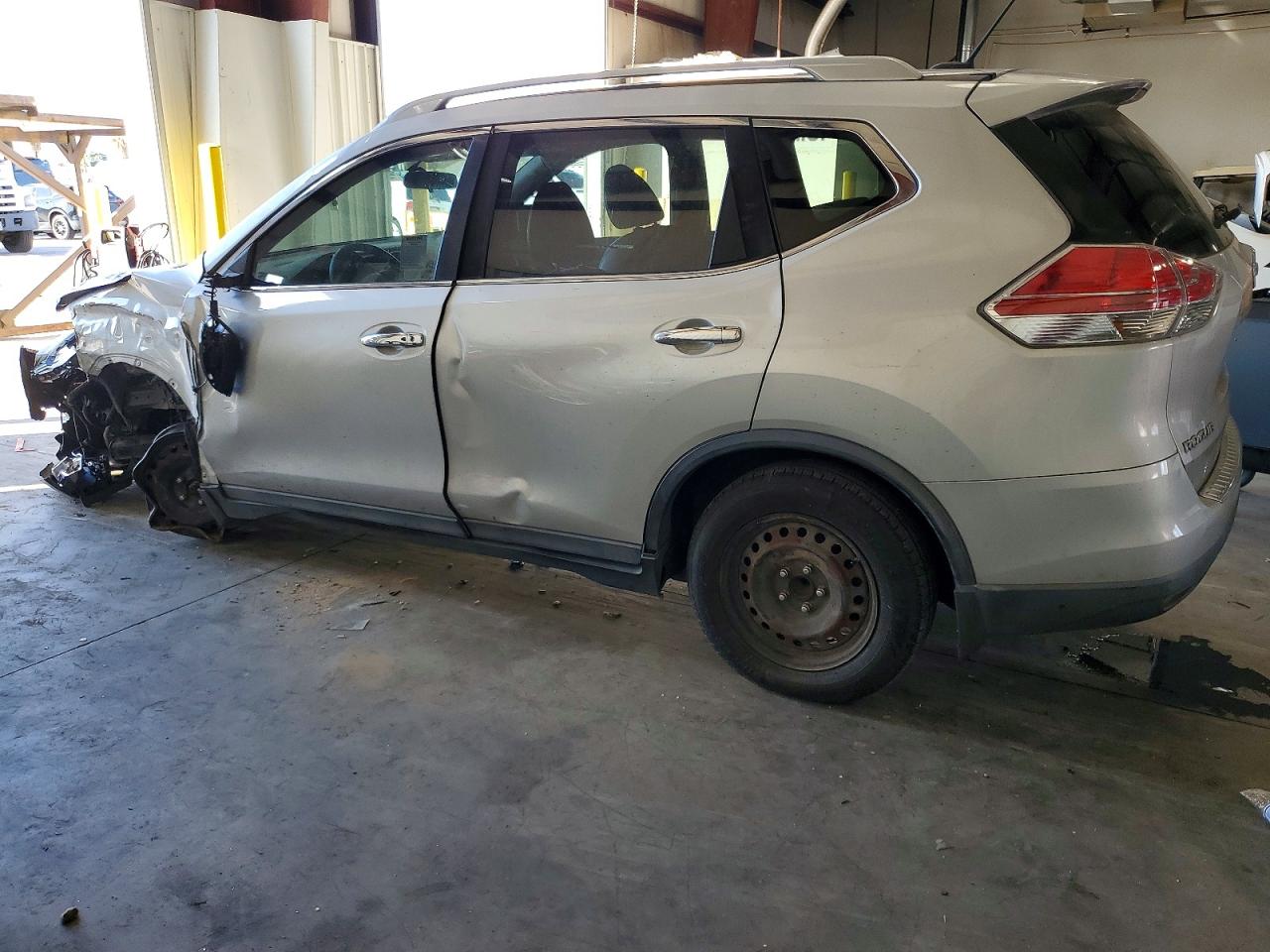 2016 NISSAN ROGUE S photo 2