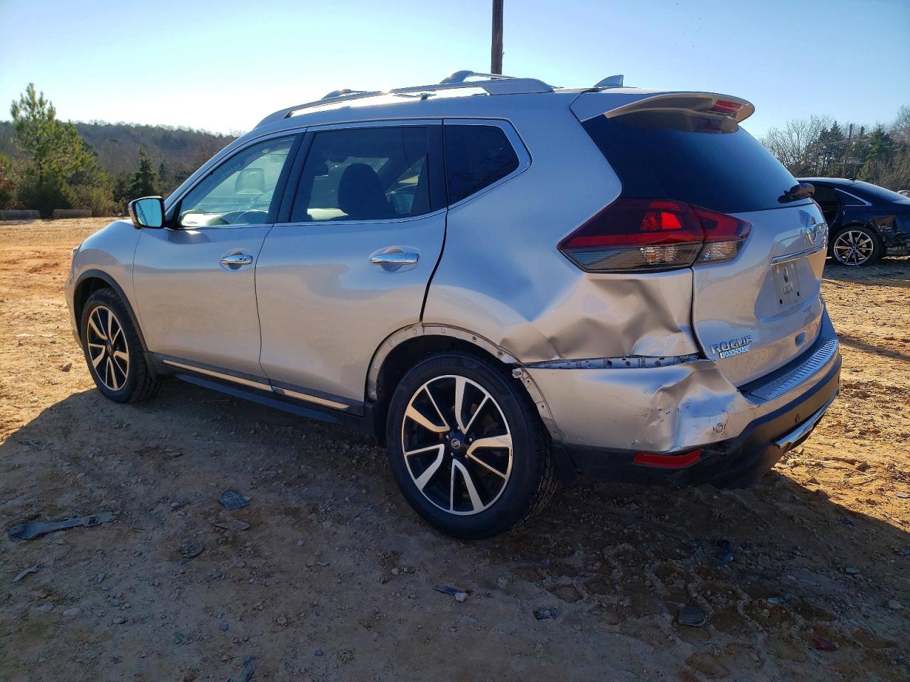 2019 NISSAN ROGUE S photo 2