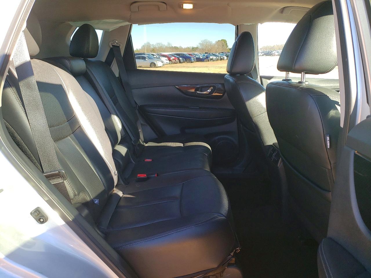 2019 NISSAN ROGUE S photo 11