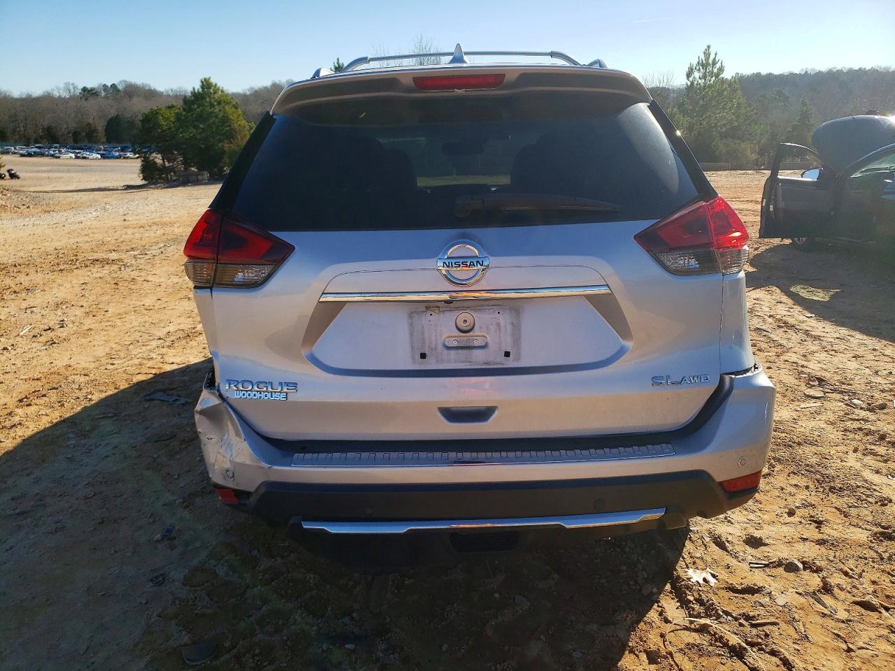 2019 NISSAN ROGUE S photo 6