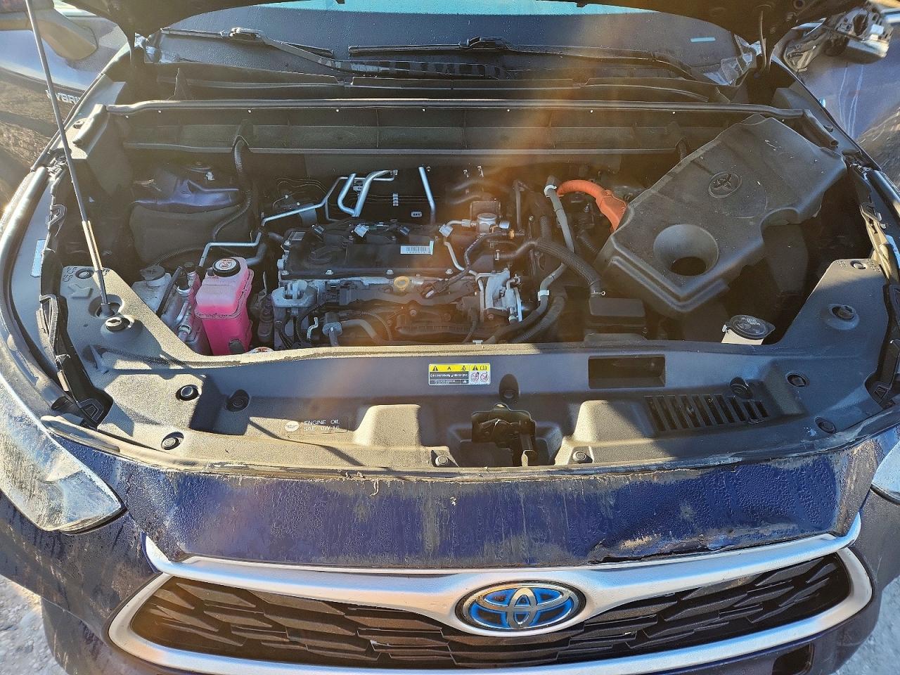 2021 TOYOTA HIGHLANDER HYBRID LE photo 34