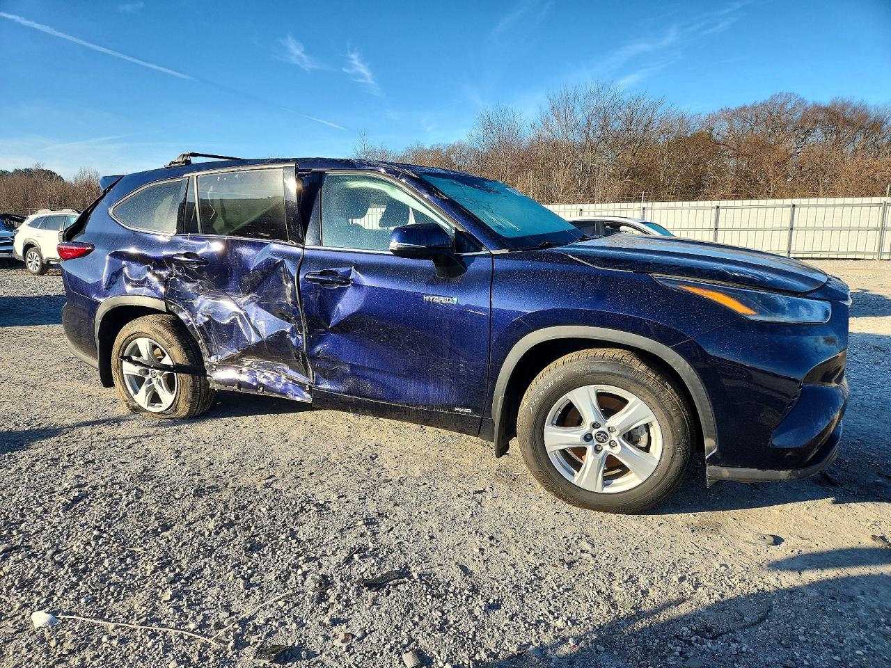 2021 TOYOTA HIGHLANDER HYBRID LE photo 10