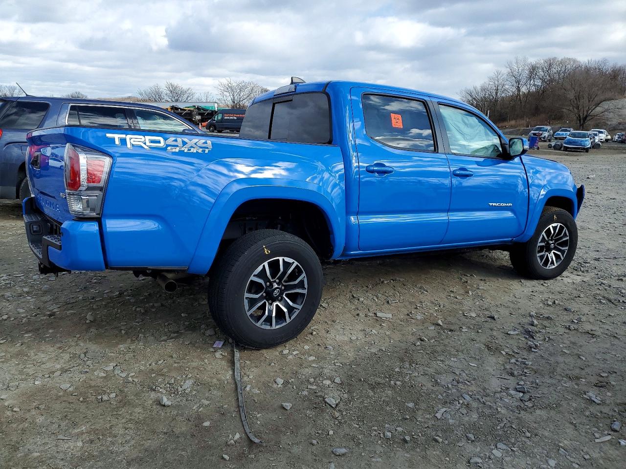 2021 TOYOTA TACOMA photo 5