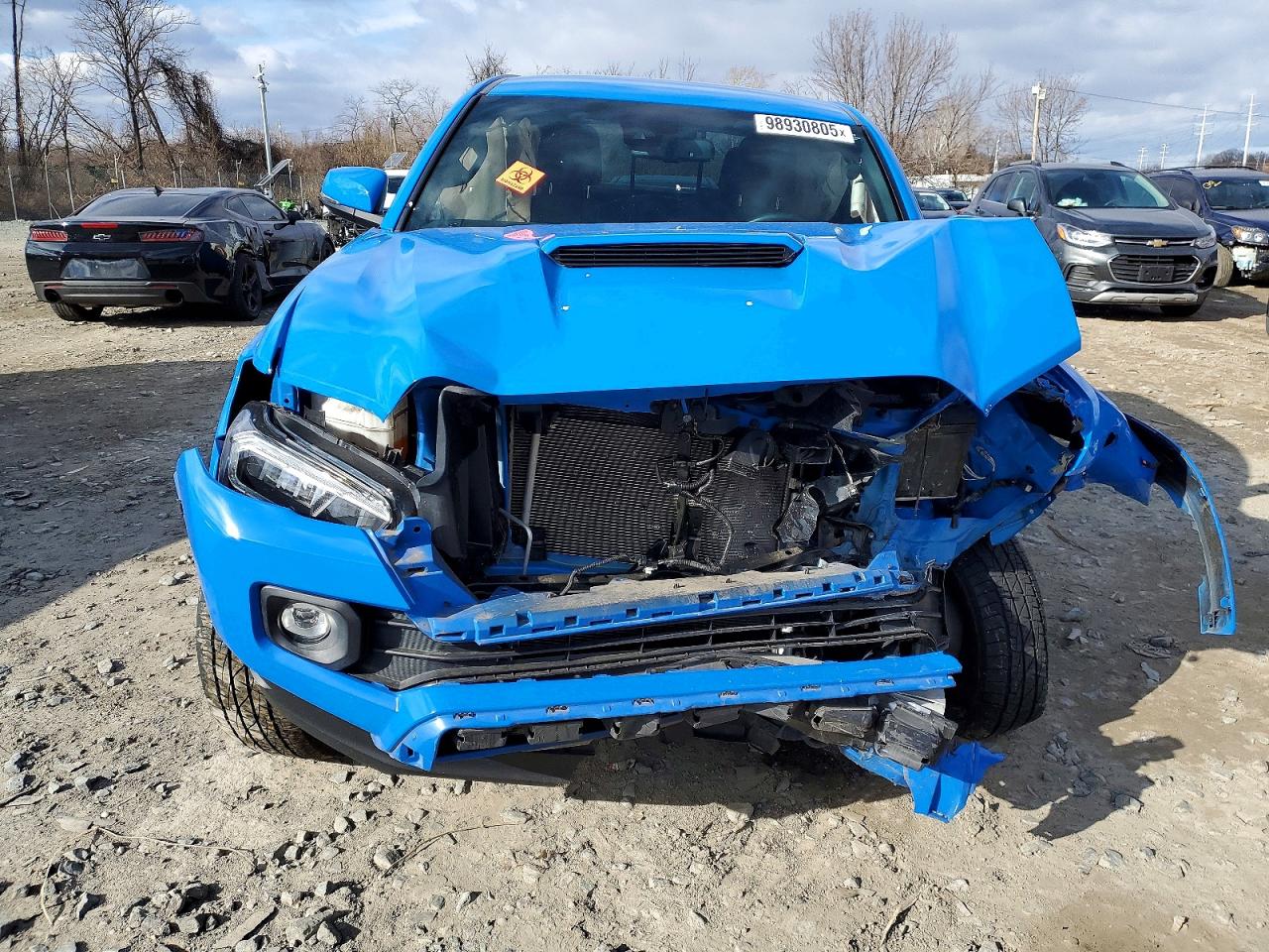 2021 TOYOTA TACOMA photo 9