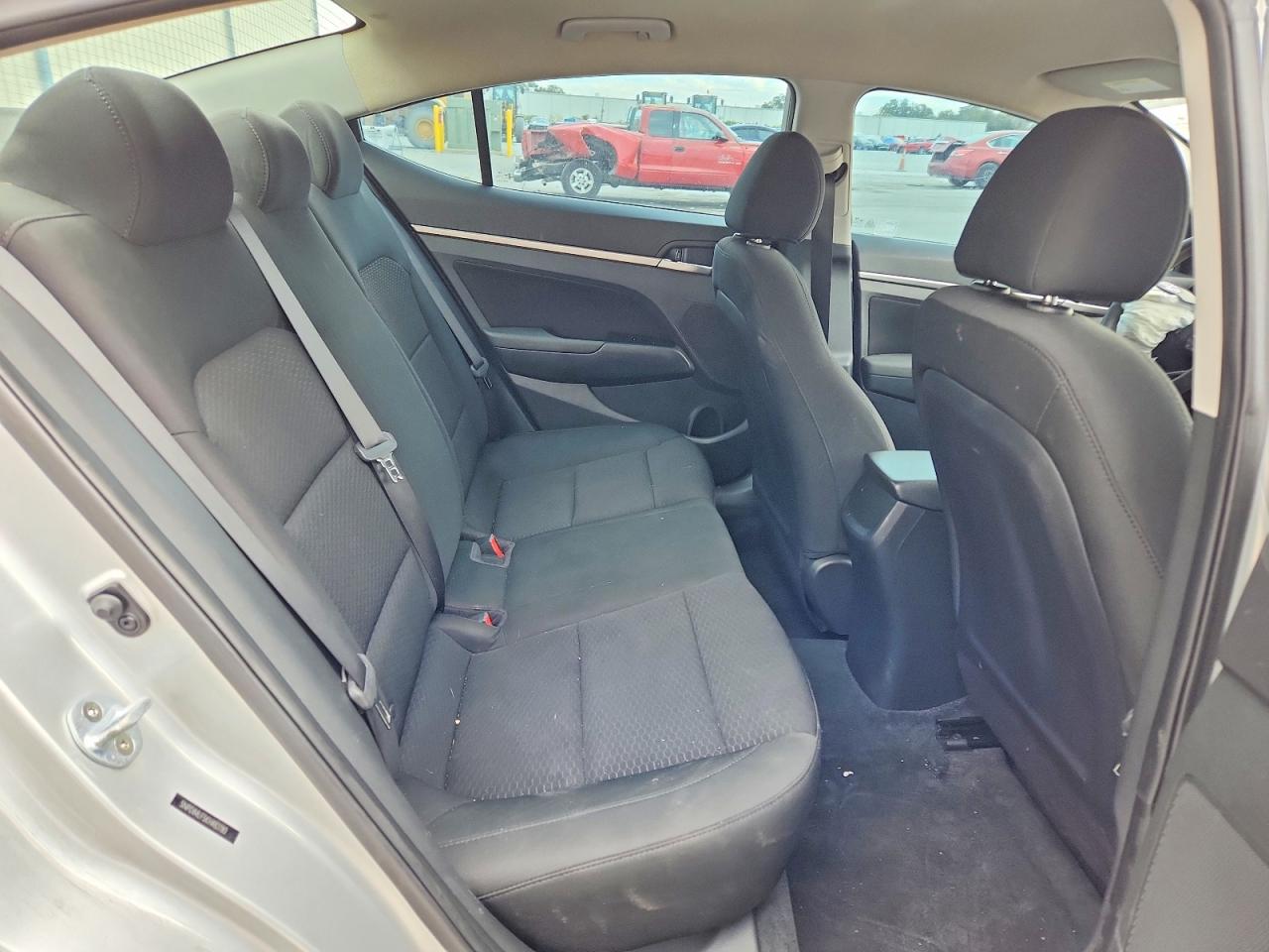 2019 HYUNDAI ELANTRA SEL photo 10